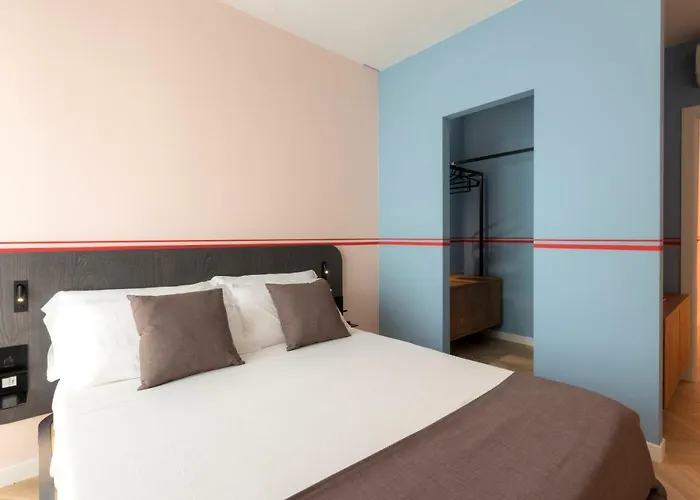 Metropolitan Suites
