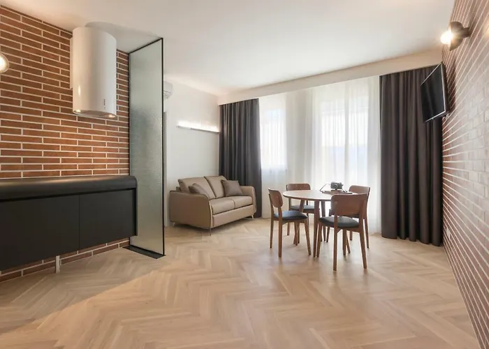 Metropolitan Suites